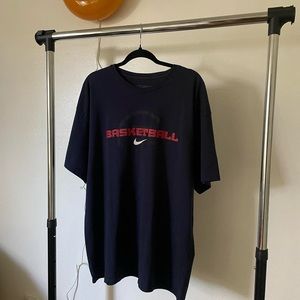 RARE VINTAGE DEADSTOCK NIKE BASKETBALL T SHIRT